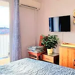 Apartment Sea View 100m To Skoric Fanatic
