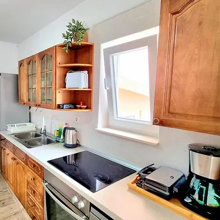 Skoric Fanatic Apartman Primosten