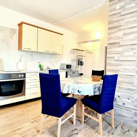 Apartman Sea View 100m To Skoric Fanatic Primošten