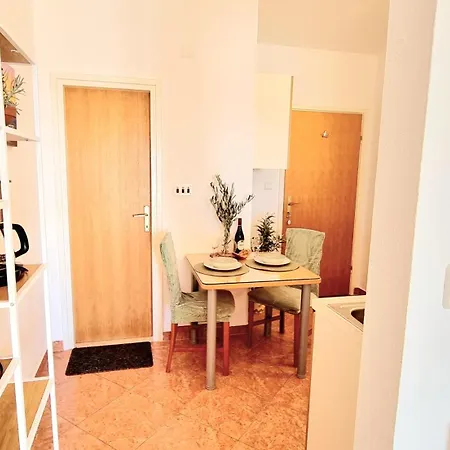 Apartman Sea View 100m To Skoric Fanatic